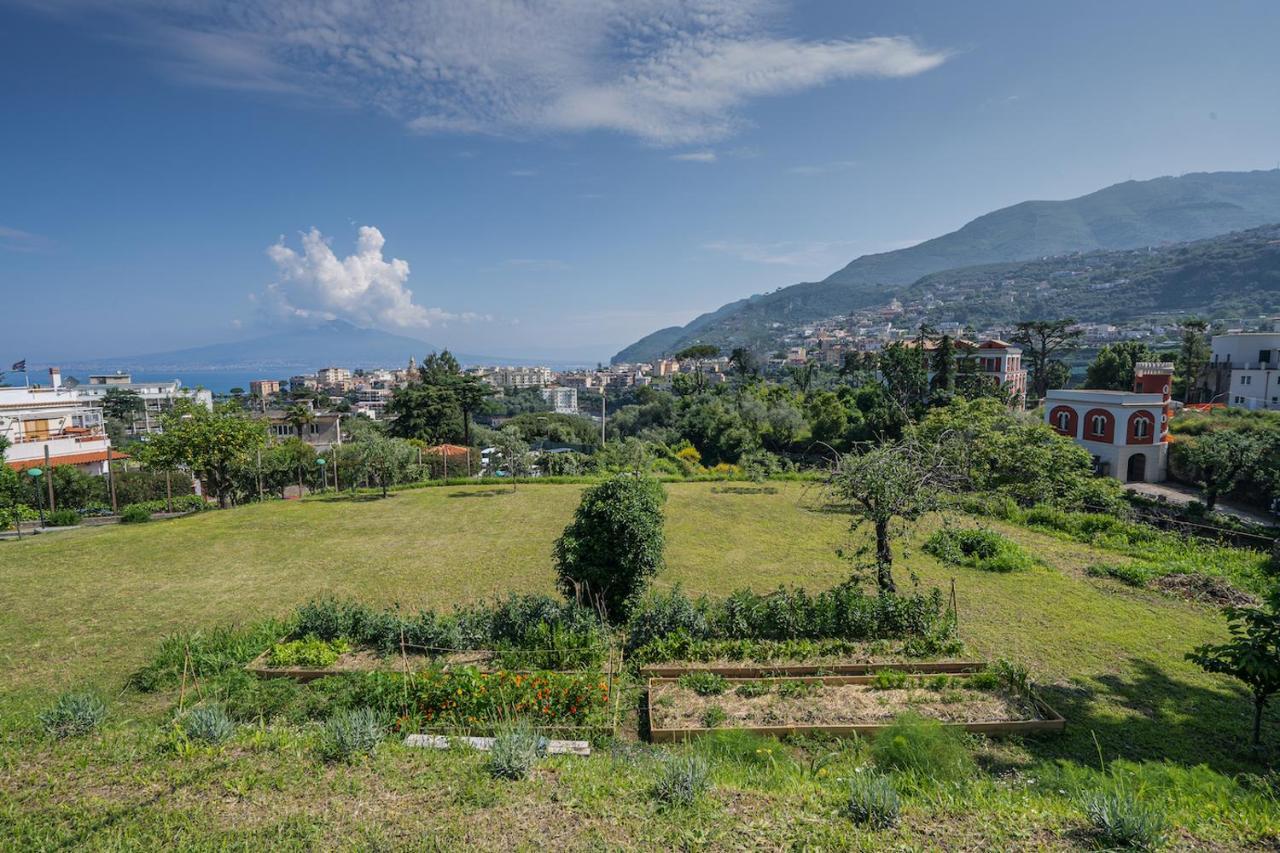 Villa Aurora Вико Екуензе Екстериор снимка